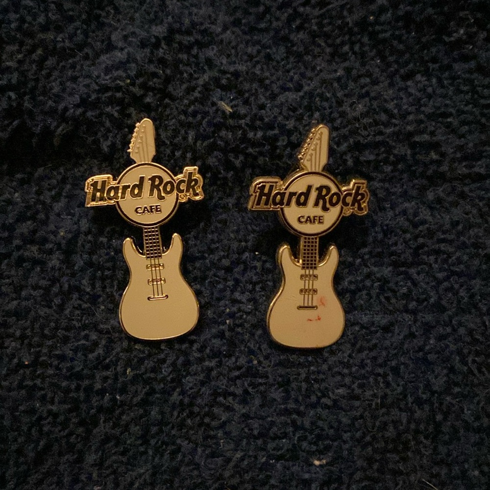 2 guitars